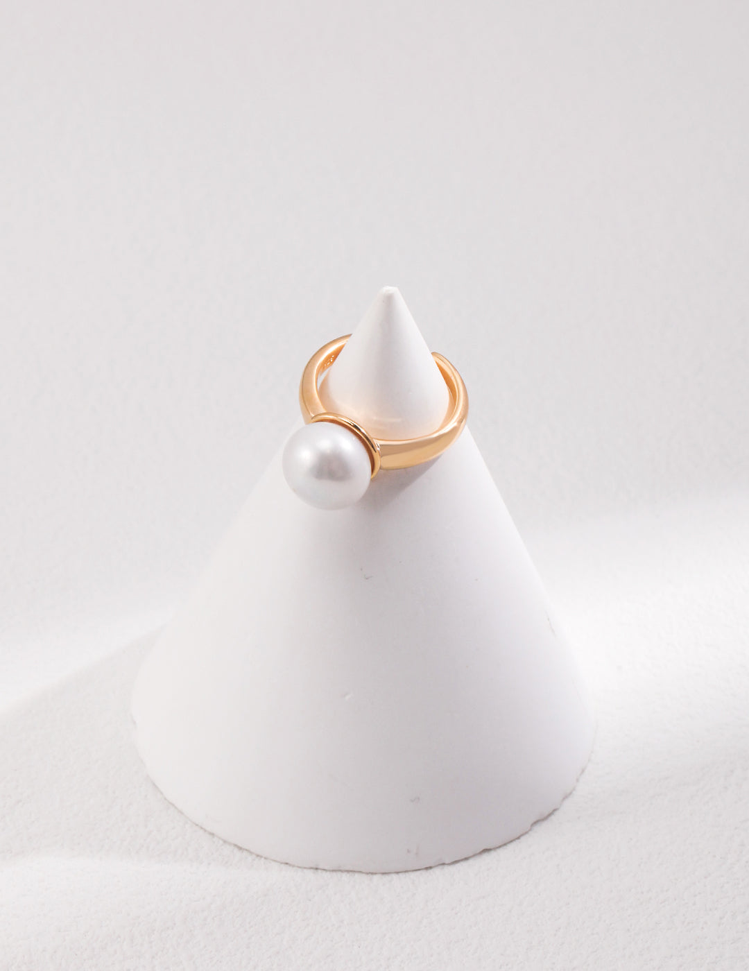 Pearl Everyday Open Ring detail image 2
