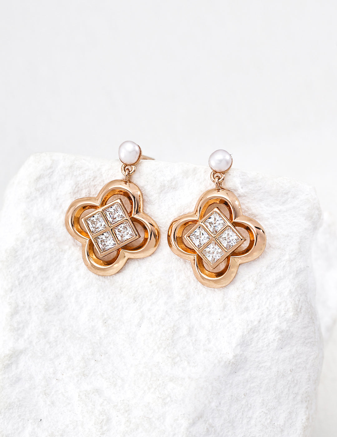 Lucky Clover Pavé Earrings product detail