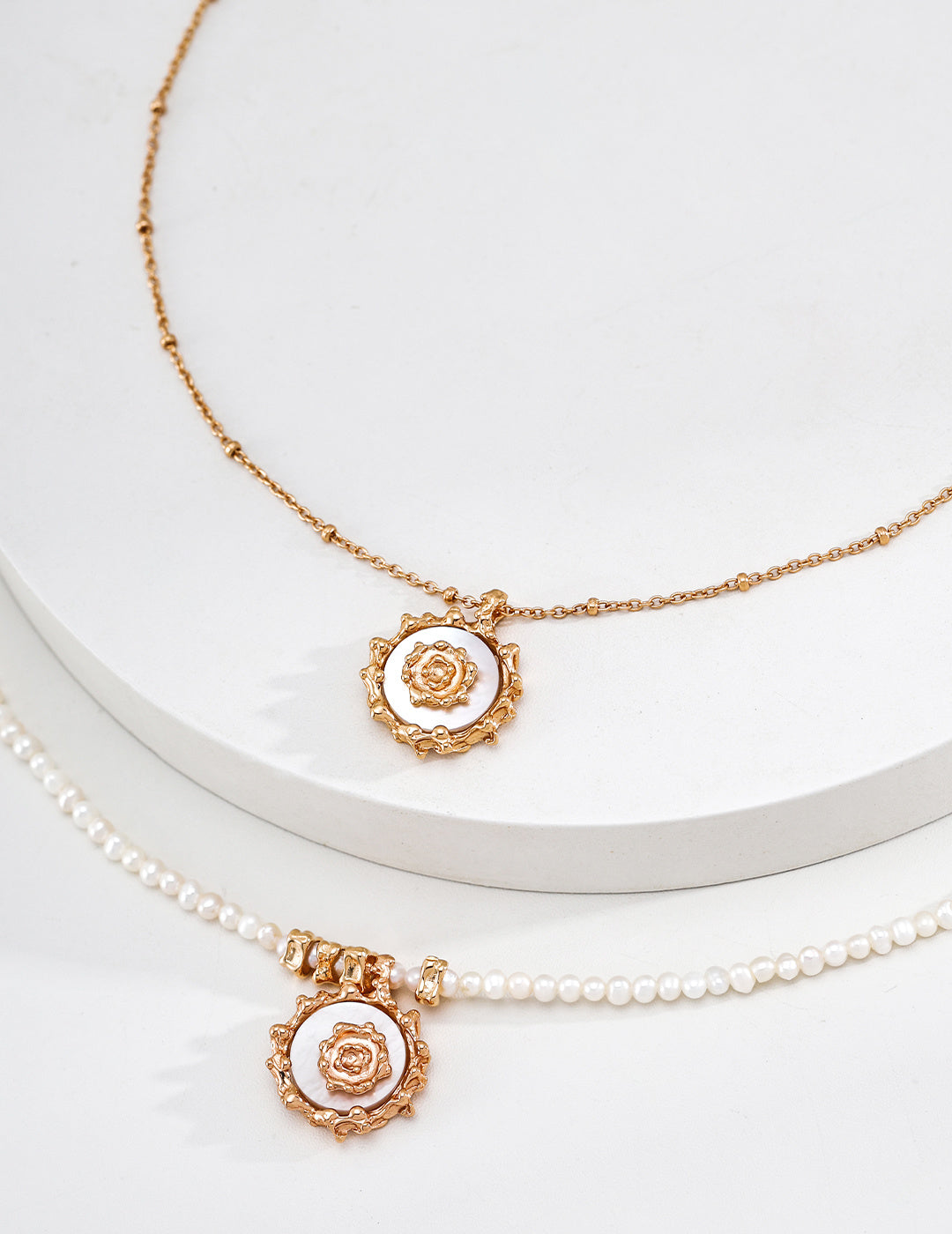 Solar Mother-of-Pearl Necklace product detail