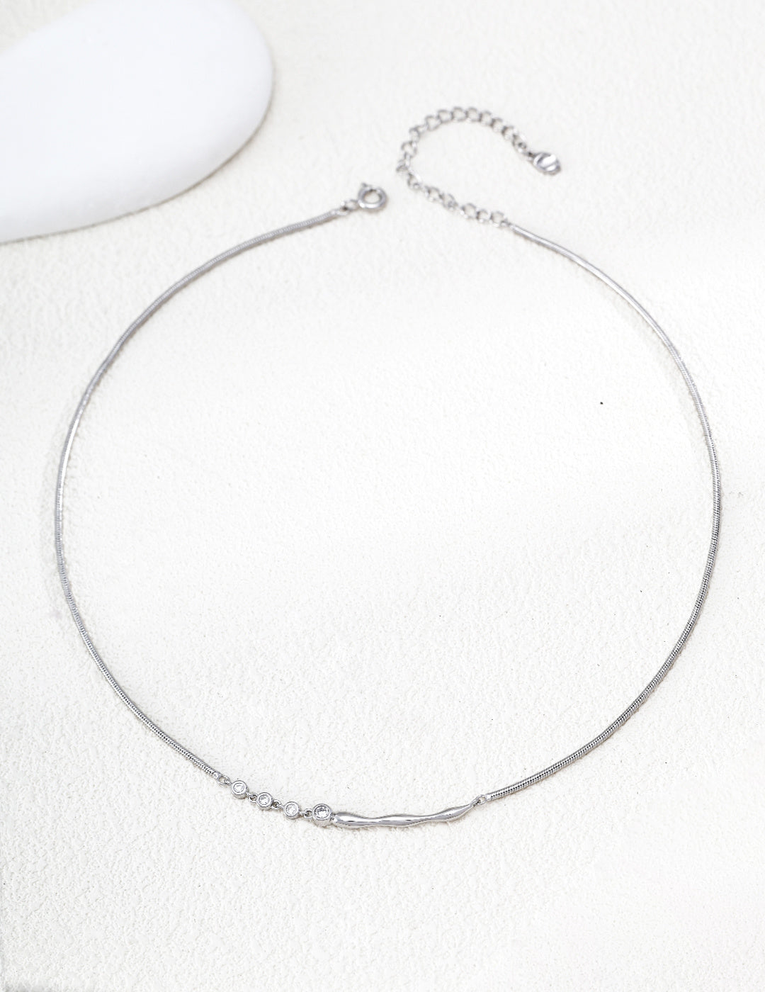 Fluid Silver Necklace product detail