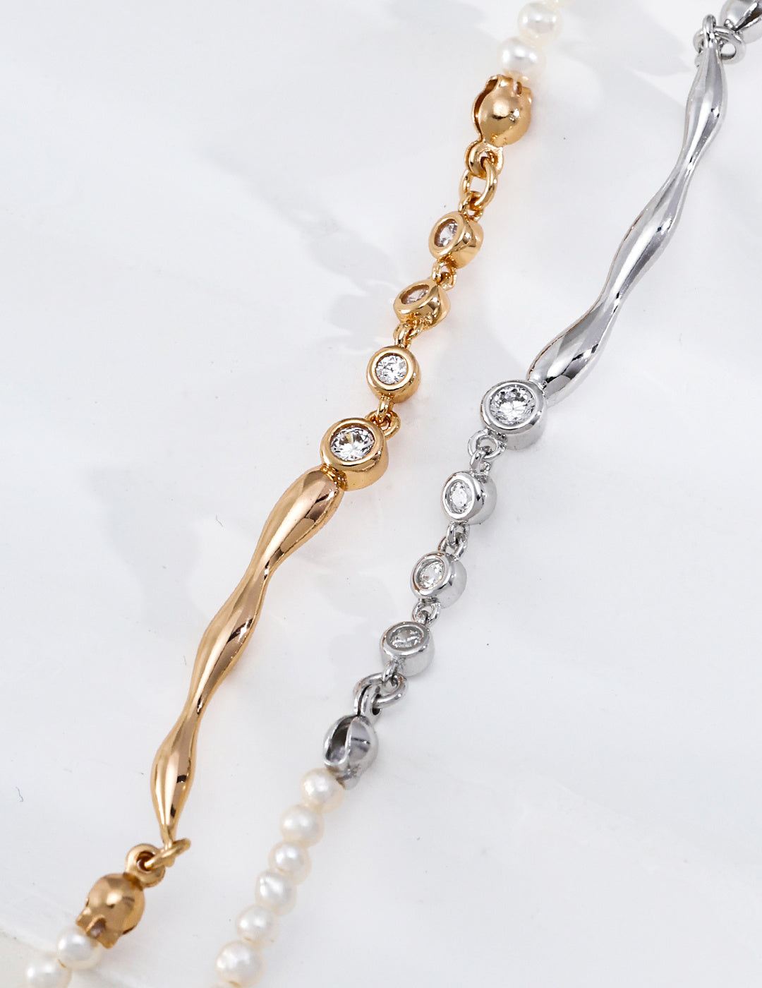 Fluid Silver Necklace product detail