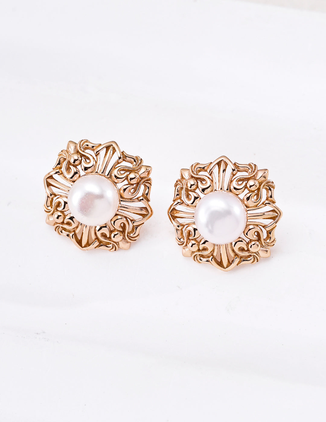 Rococo Pearl Silver Earrings product detail