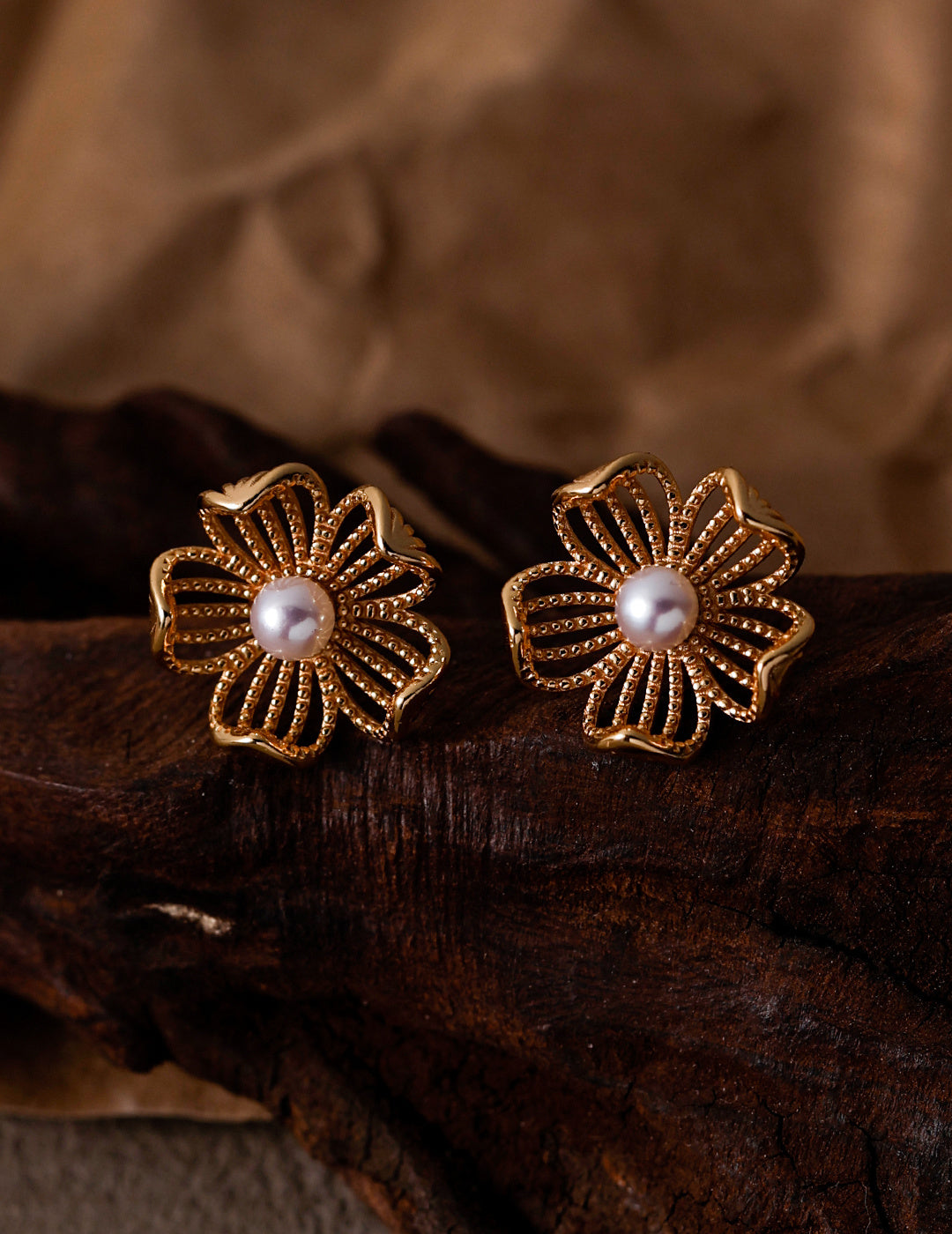 Pearl Blossom Silver Earrings product detail