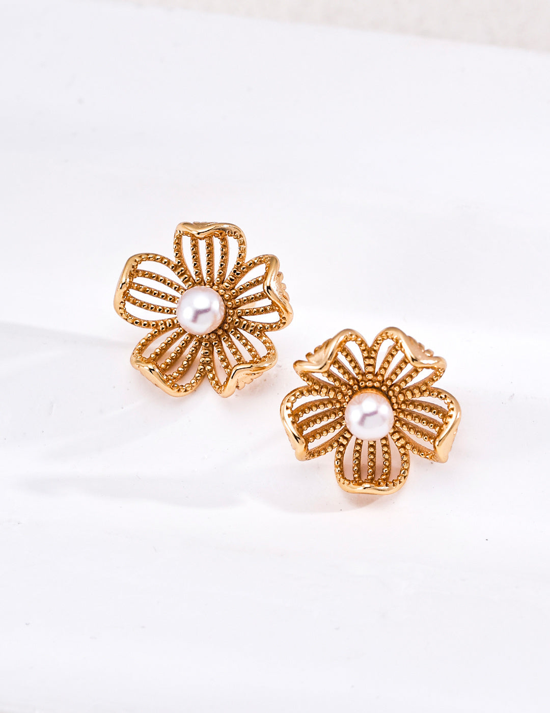 Pearl Blossom Silver Earrings product detail