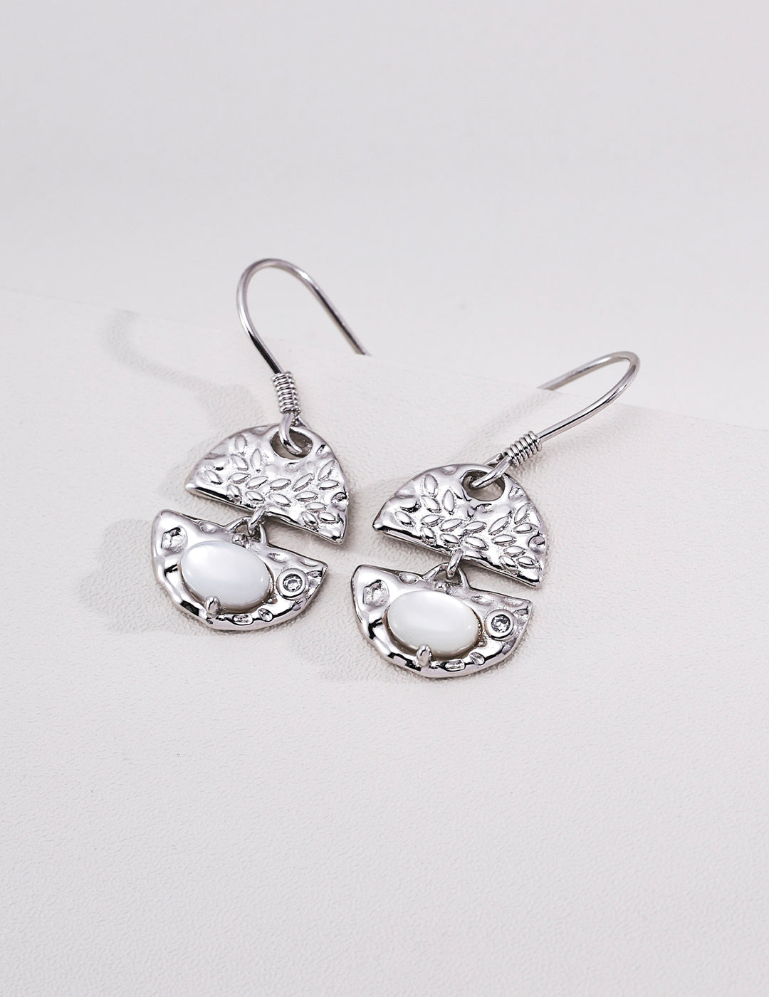 Moonlight Shell Silver Earrings product detail