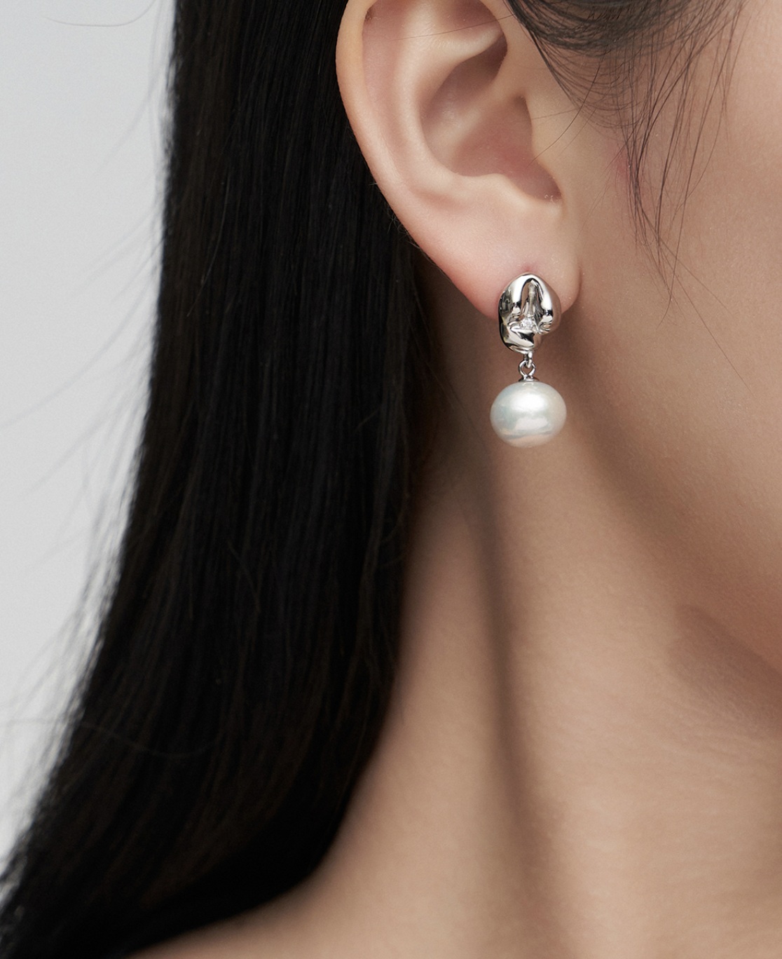 Sculpted Pearl Drop Silver Earrings product detail
