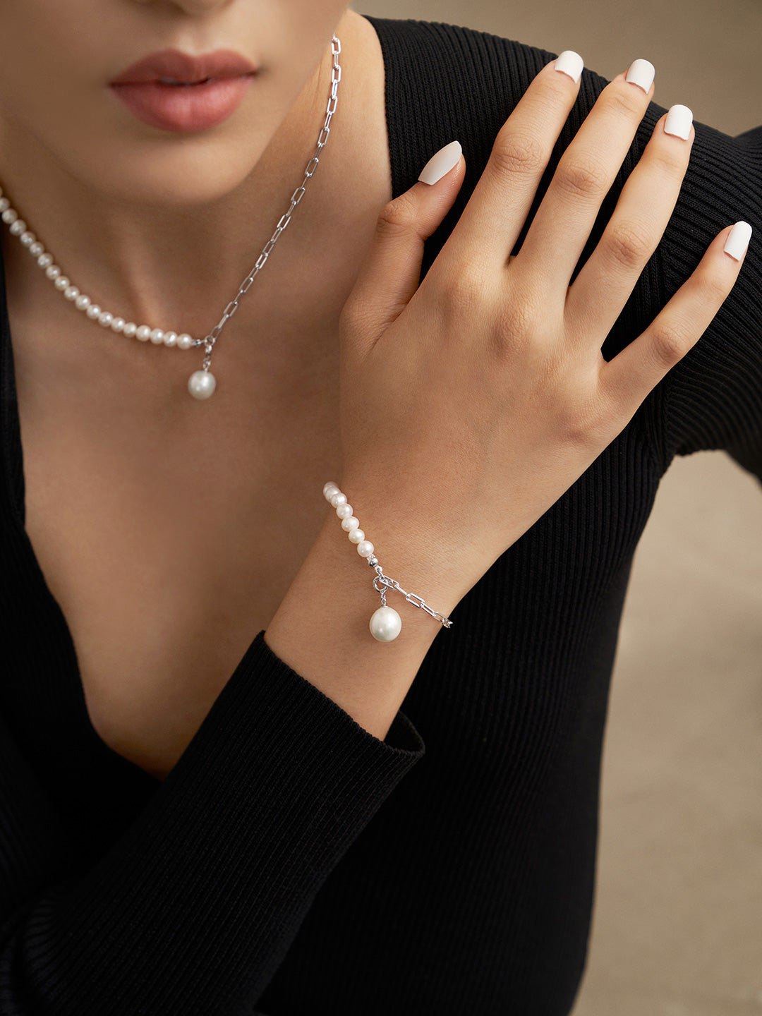 Pearl & Link Silver Bracelet product detail