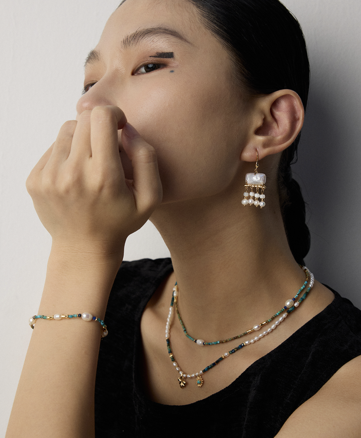 Rectangular Mother-of-Pearl Statement Earrings detail image 4