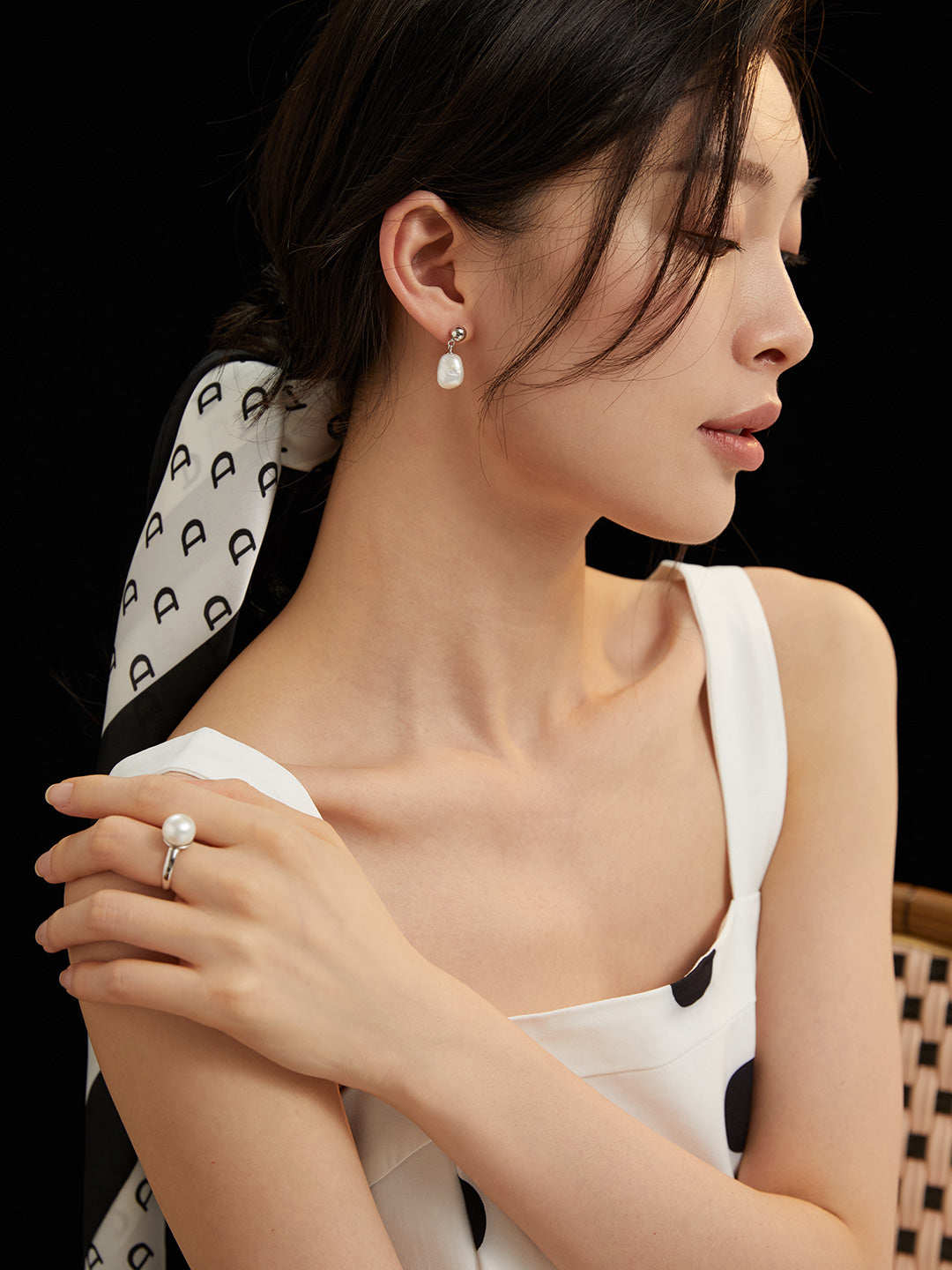 Pearl Everyday Open Ring detail image 4