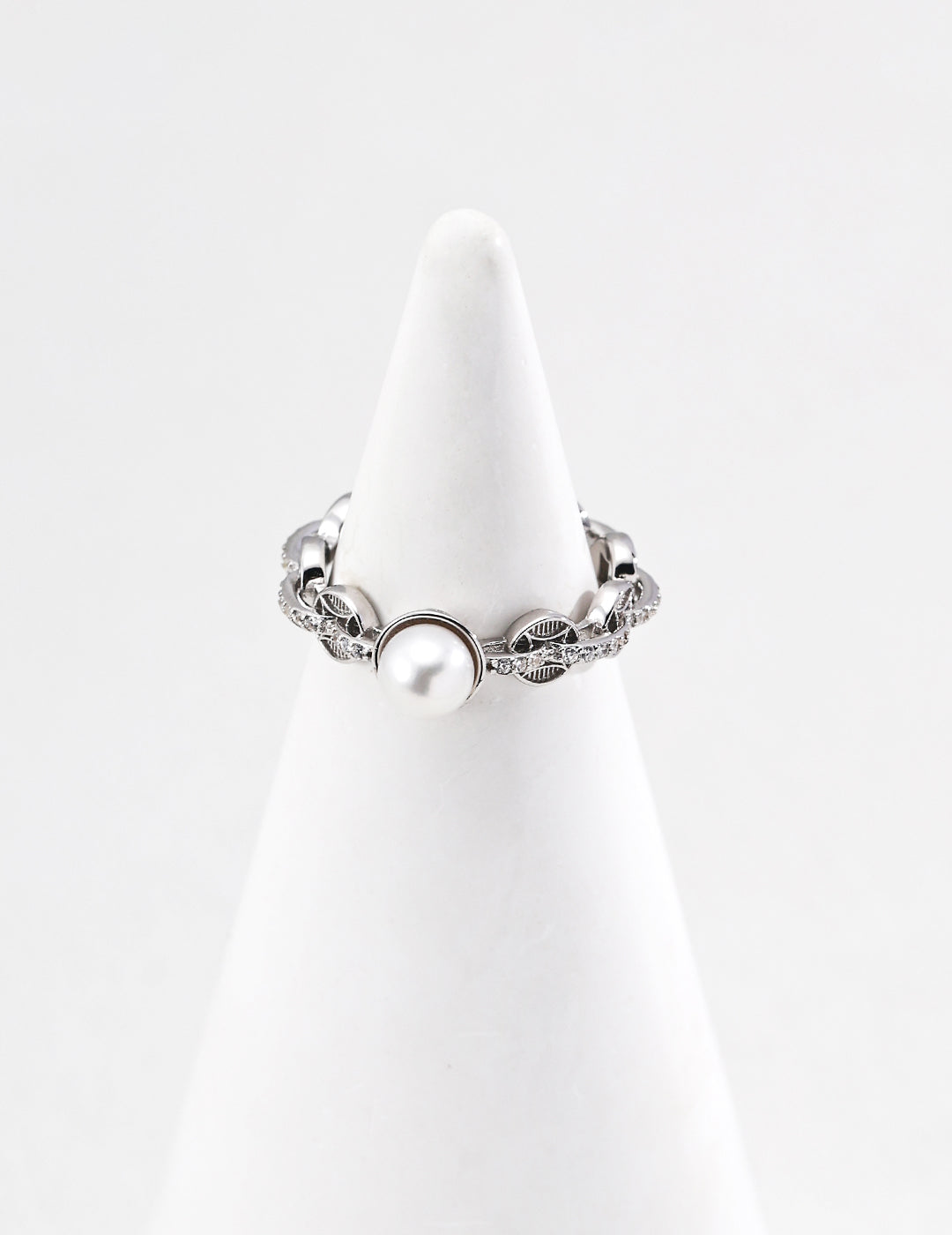 Pearl Coin Fortune Open Ring detail image 3