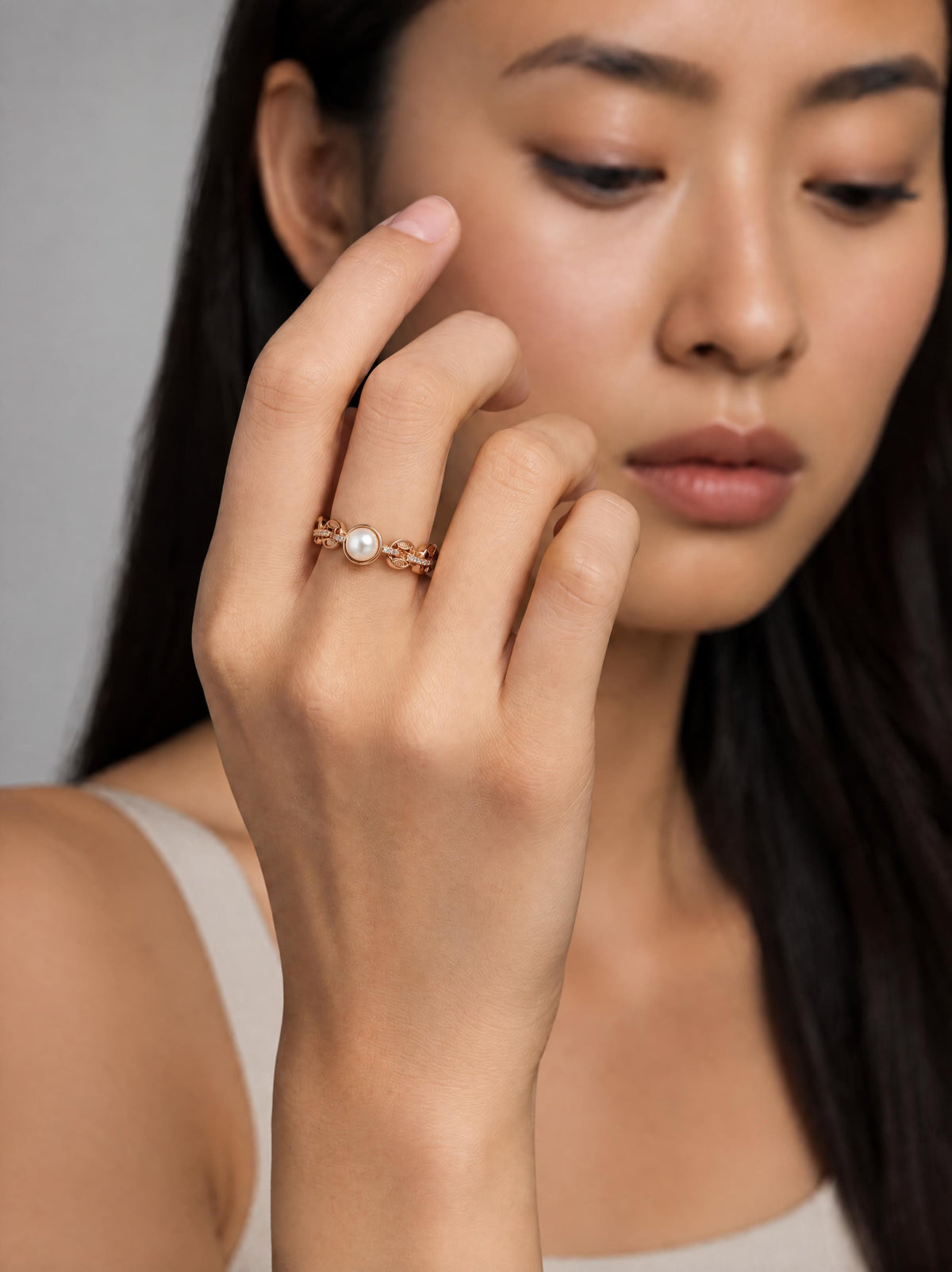 Pearl Coin Fortune Open Ring detail image 2